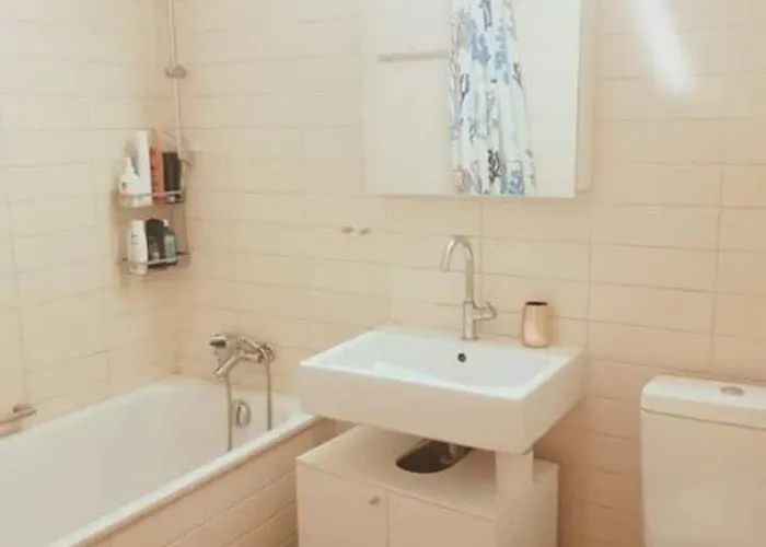 아파트 2 Beautiful Center Downtown Flat With Balcony Bir - Self Checkin *